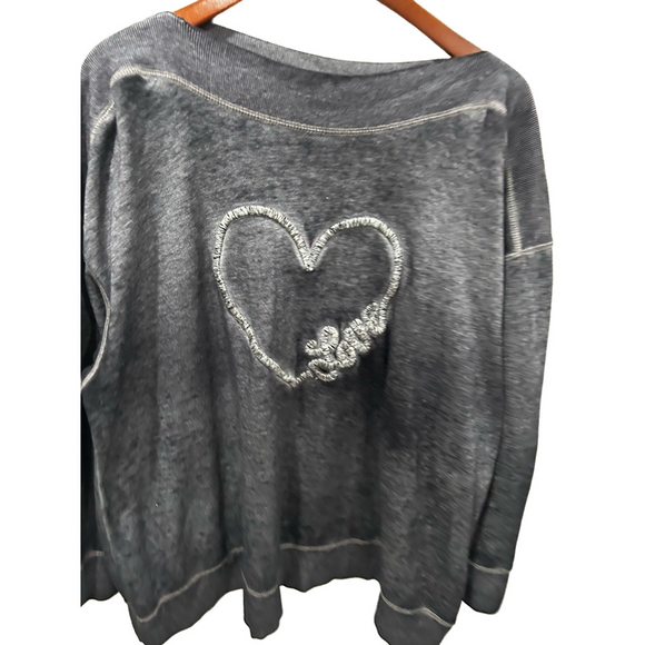 🌙Lane Bryant Charcoal boatneck LOVE graphic sweatshirt size 22/24 GUC - Picture 5 of 8